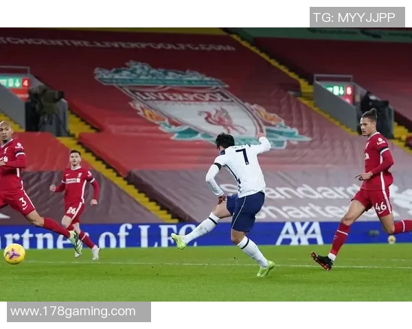 2019年巴黎圣日耳曼与利物浦巅峰对决回顾与分析