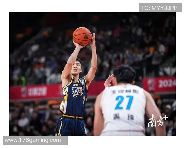 CBA季后赛精彩回顾广东队对战新疆队全场录像分析