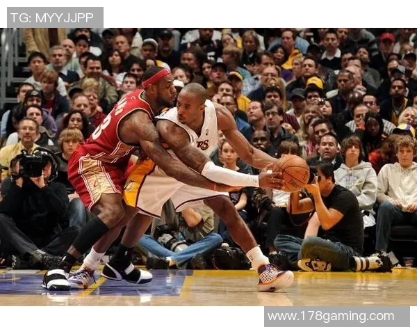 勇士与骑士激战全场精彩回放重温巅峰对决瞬间与精彩时刻