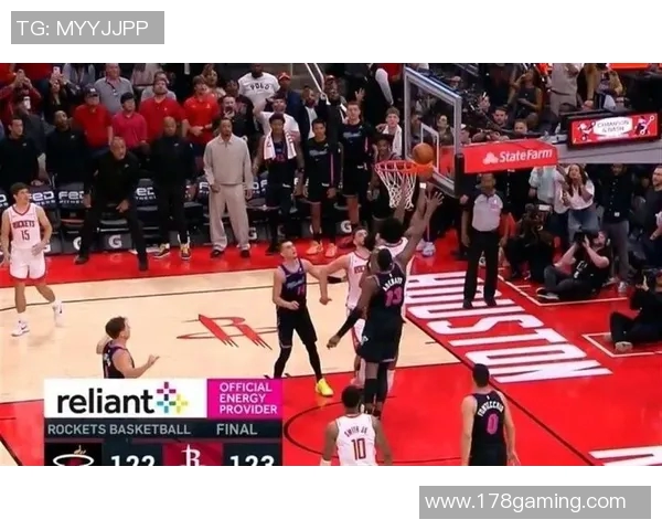 热火与步行者对决精彩纷呈大分赛果引发球迷热议 热火与步行者对决精彩纷呈大分赛果引发球迷热议